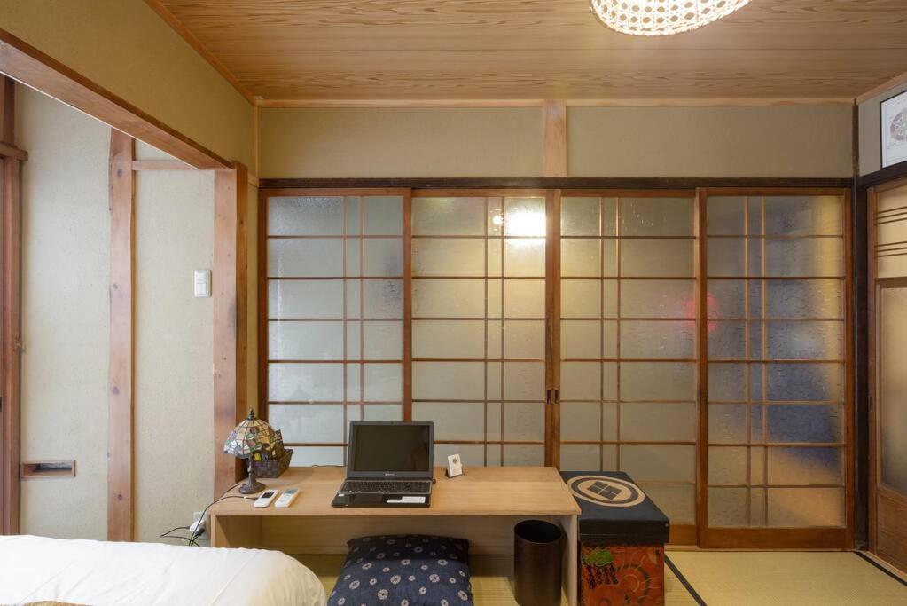 Nijo Castle, Kinkakuji.etc 西陣・京町家の宿「三石」 *