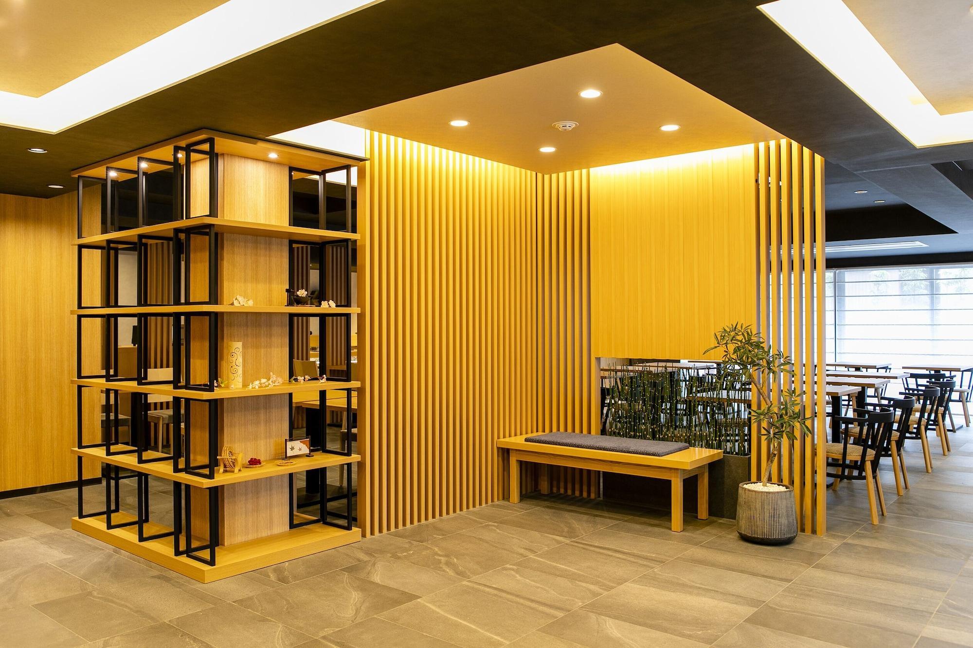 Wing International Premium Sanjo Hotel