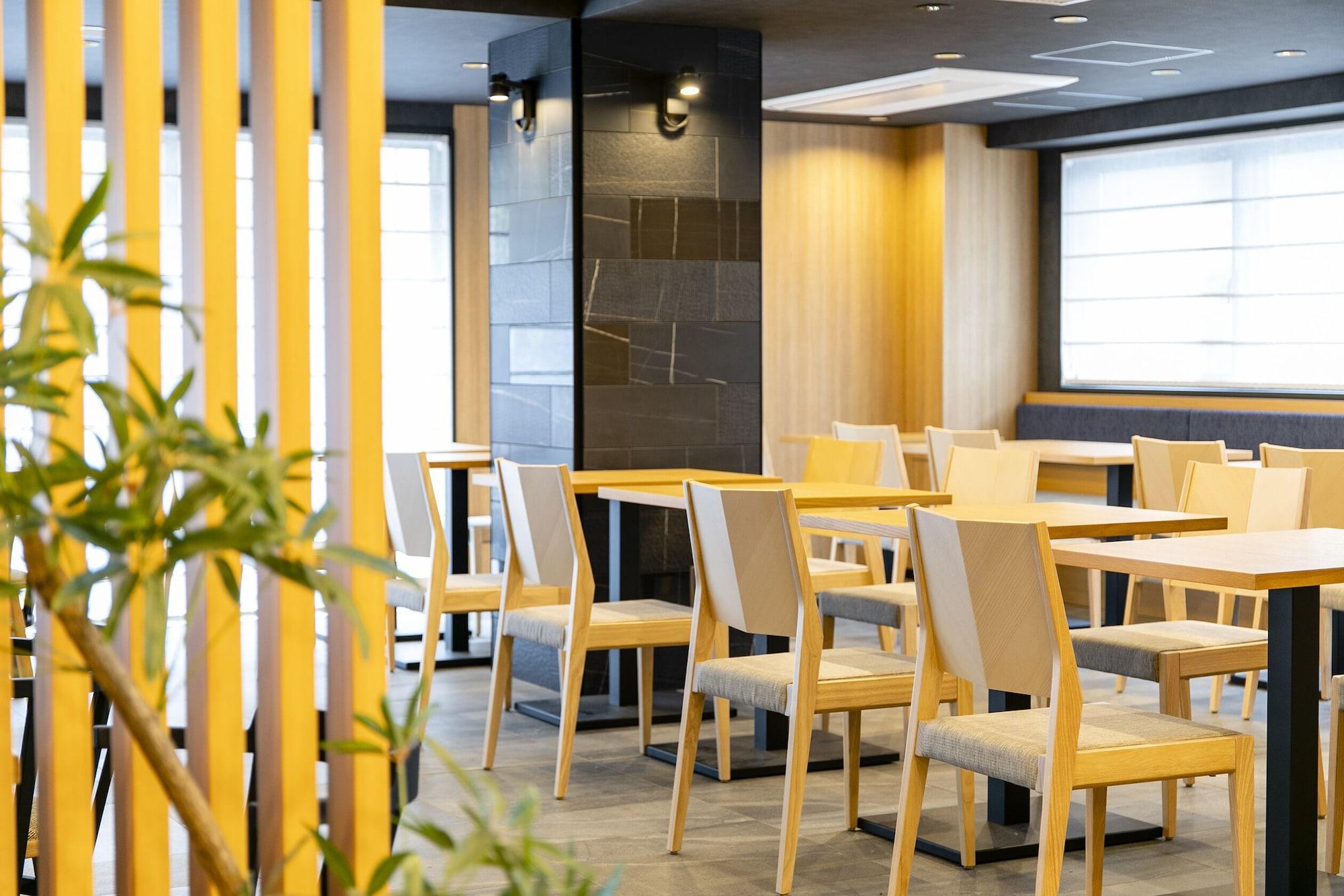 Wing International Premium Sanjo 3*