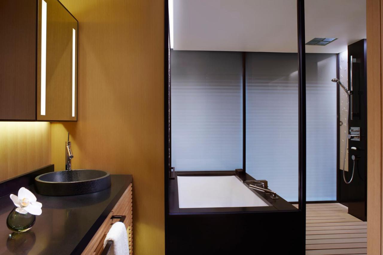 The Ritz-carlton Hotel 5*