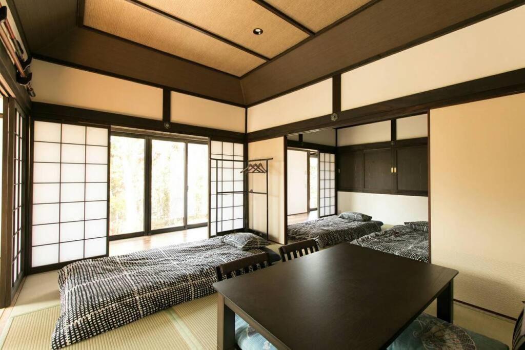 Traditional/modern Paradise In Quiet Area! Apartment