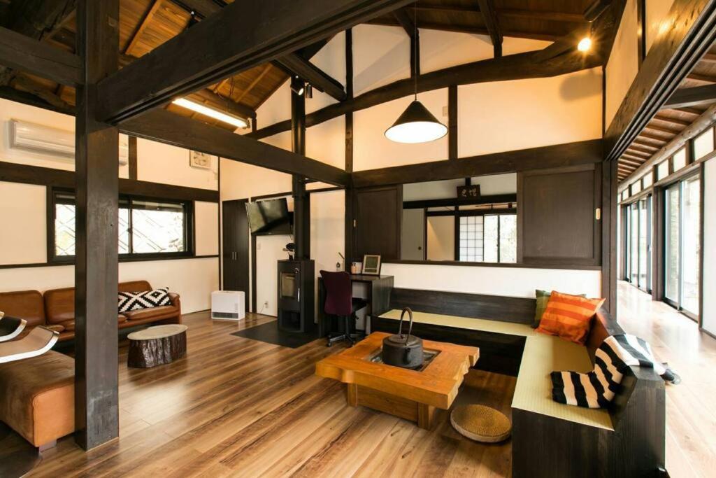 Traditional/modern Paradise In Quiet Area! Apartment