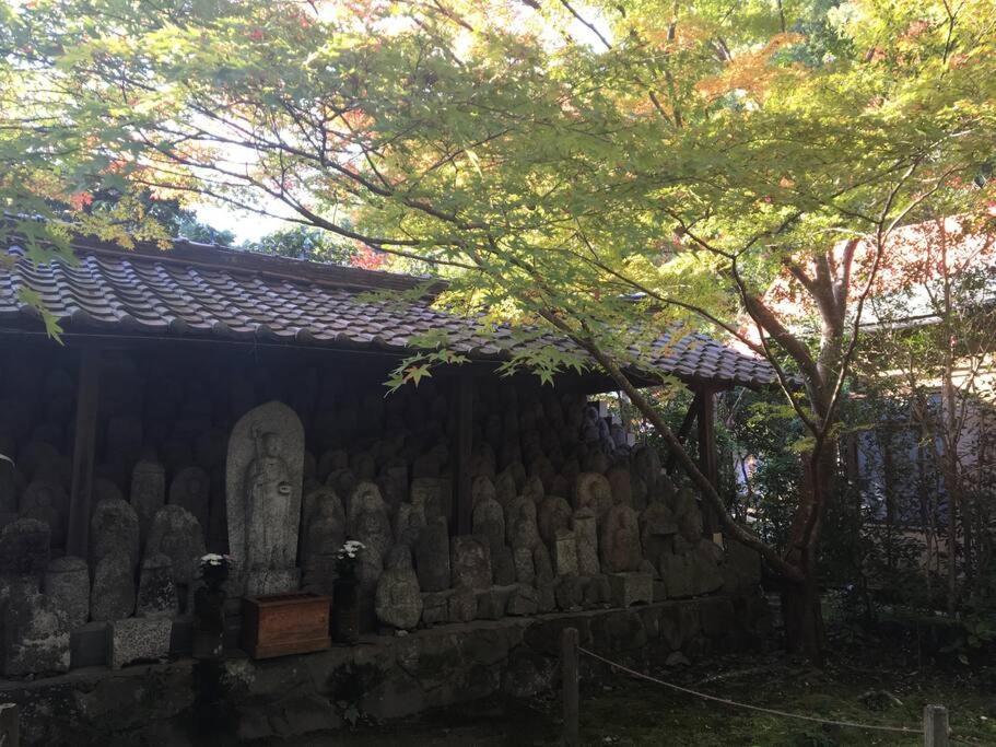 Traditional/modern Paradise In Quiet Area!