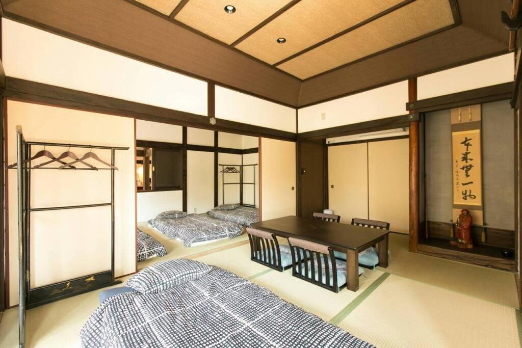 Traditional/modern Paradise In Quiet Area! *