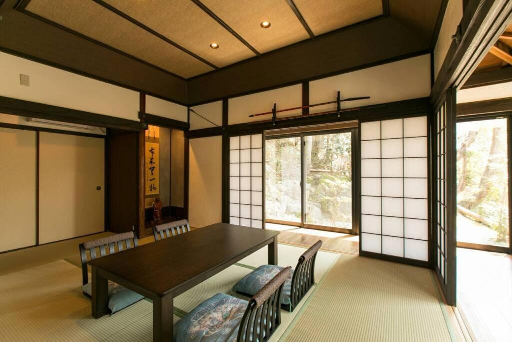 Apartment Traditional/modern Paradise In Quiet Area! *