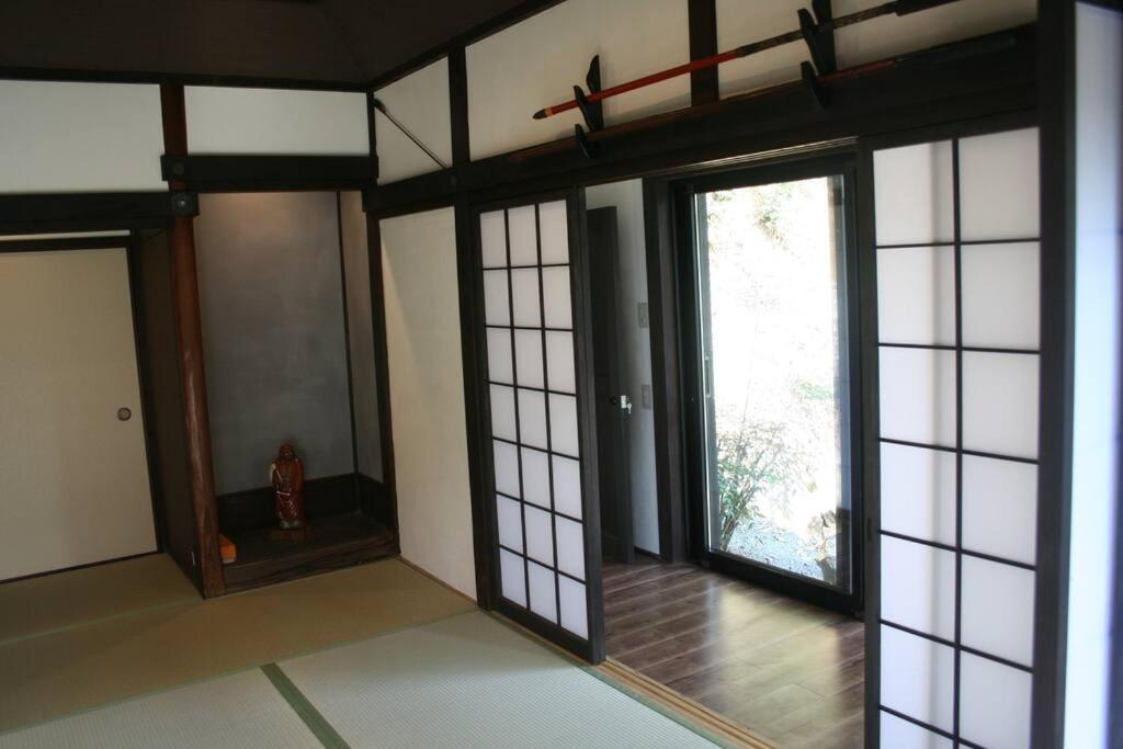 Traditional/modern Paradise In Quiet Area! Apartment *