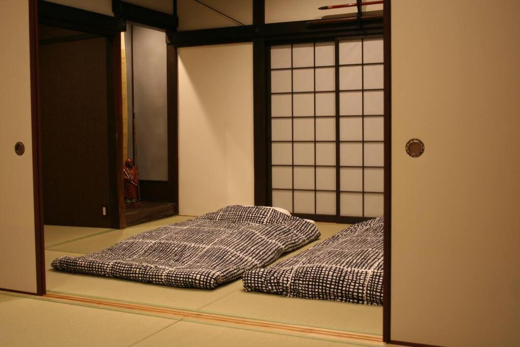 Traditional/modern Paradise In Quiet Area! Apartment *