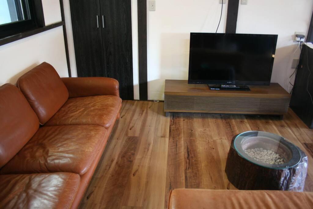 Traditional/modern Paradise In Quiet Area! *