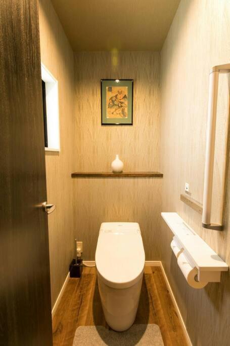 Traditional/modern Paradise In Quiet Area! Apartment