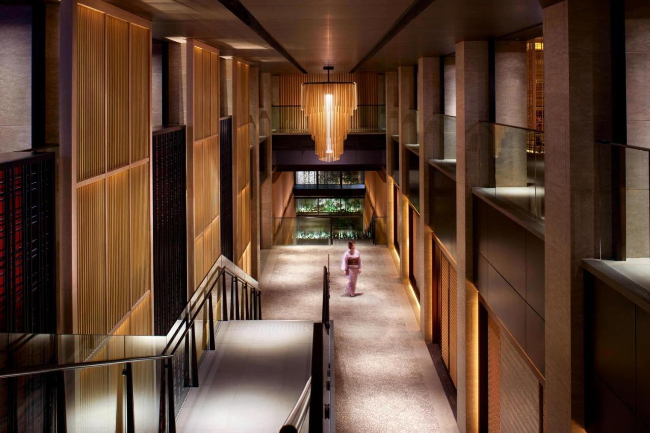 The Ritz-carlton