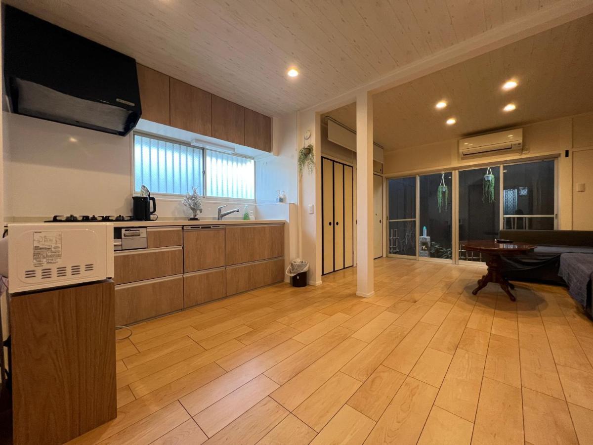 ゲストハウス宮の軒-稲荷参道前 3-floor Family House * Kyoto