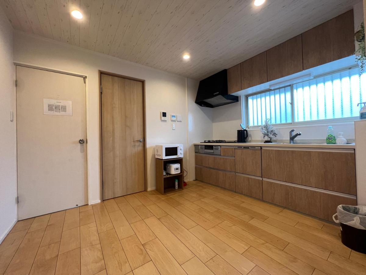 ゲストハウス宮の軒-稲荷参道前 3-floor Family House Chalet Kyoto