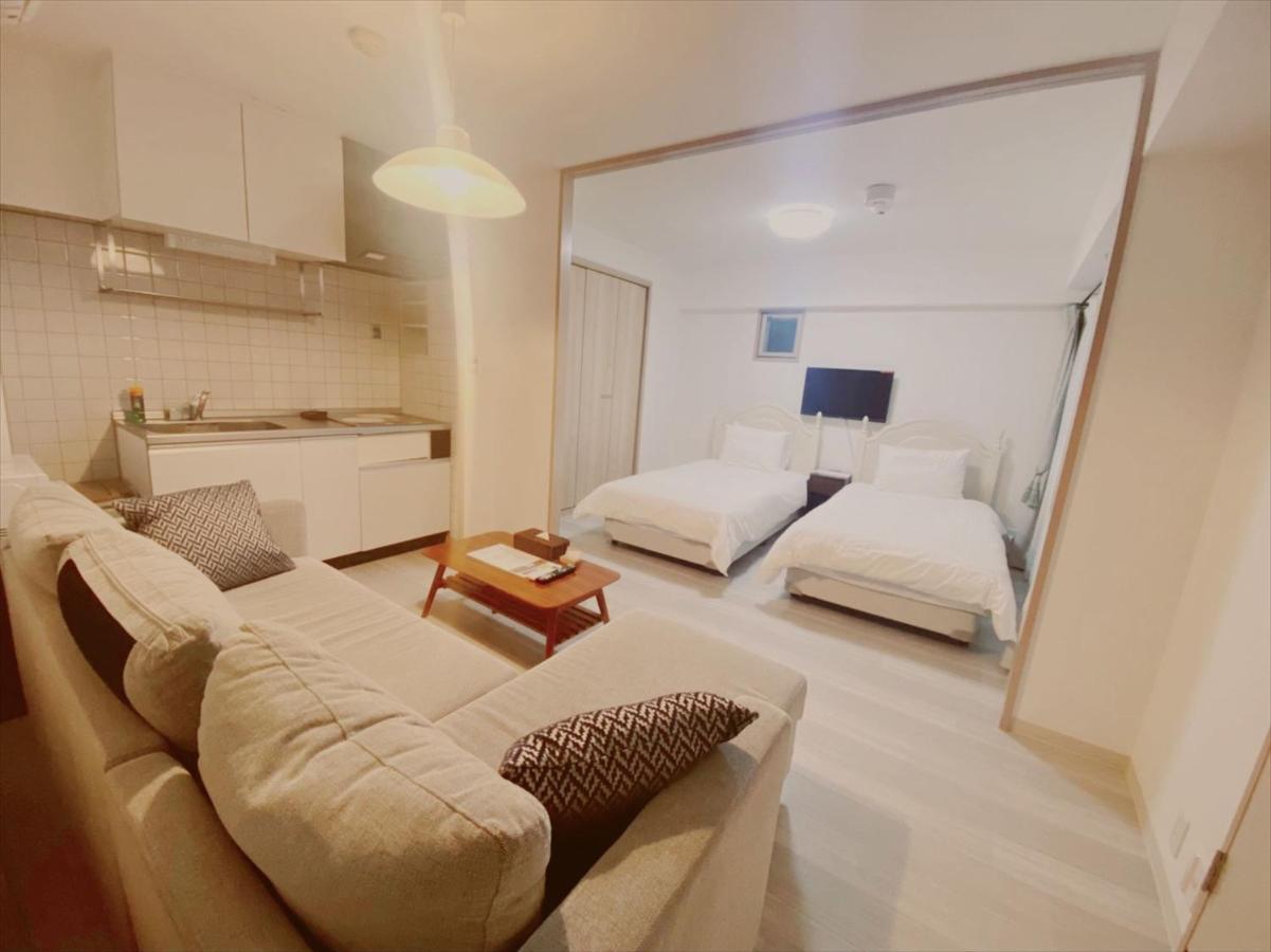 Aparthotel Kiro Station 3*