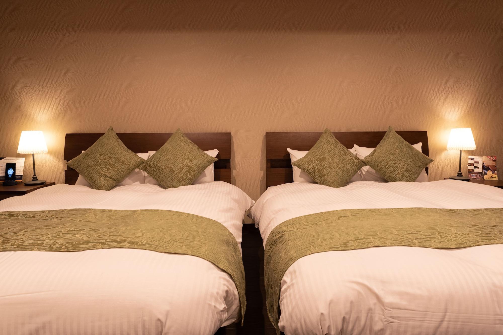 Riverview House Kyoraku Aparthotel 4*