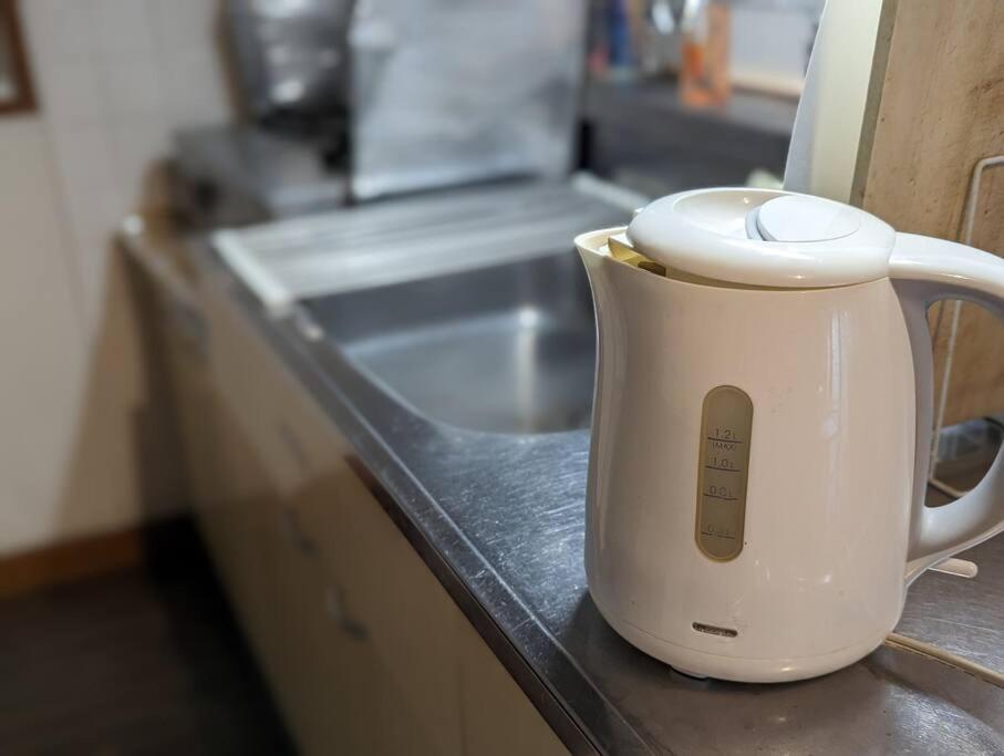 【豊和マンション稲荷302号室】伏見稲荷駅徒歩３分！free Wifi付のお宿！ Apartment *