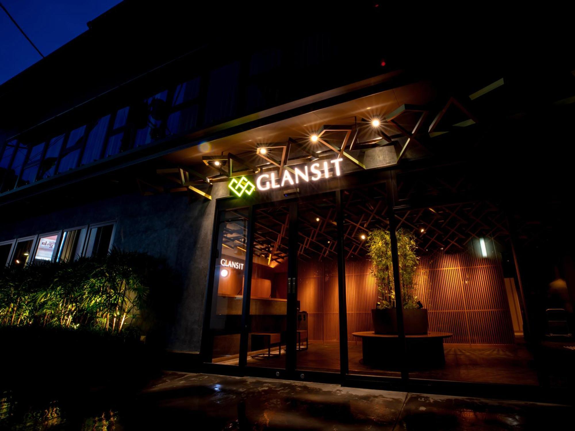 Glansit Kawaramachi Capsule hotel Kyoto