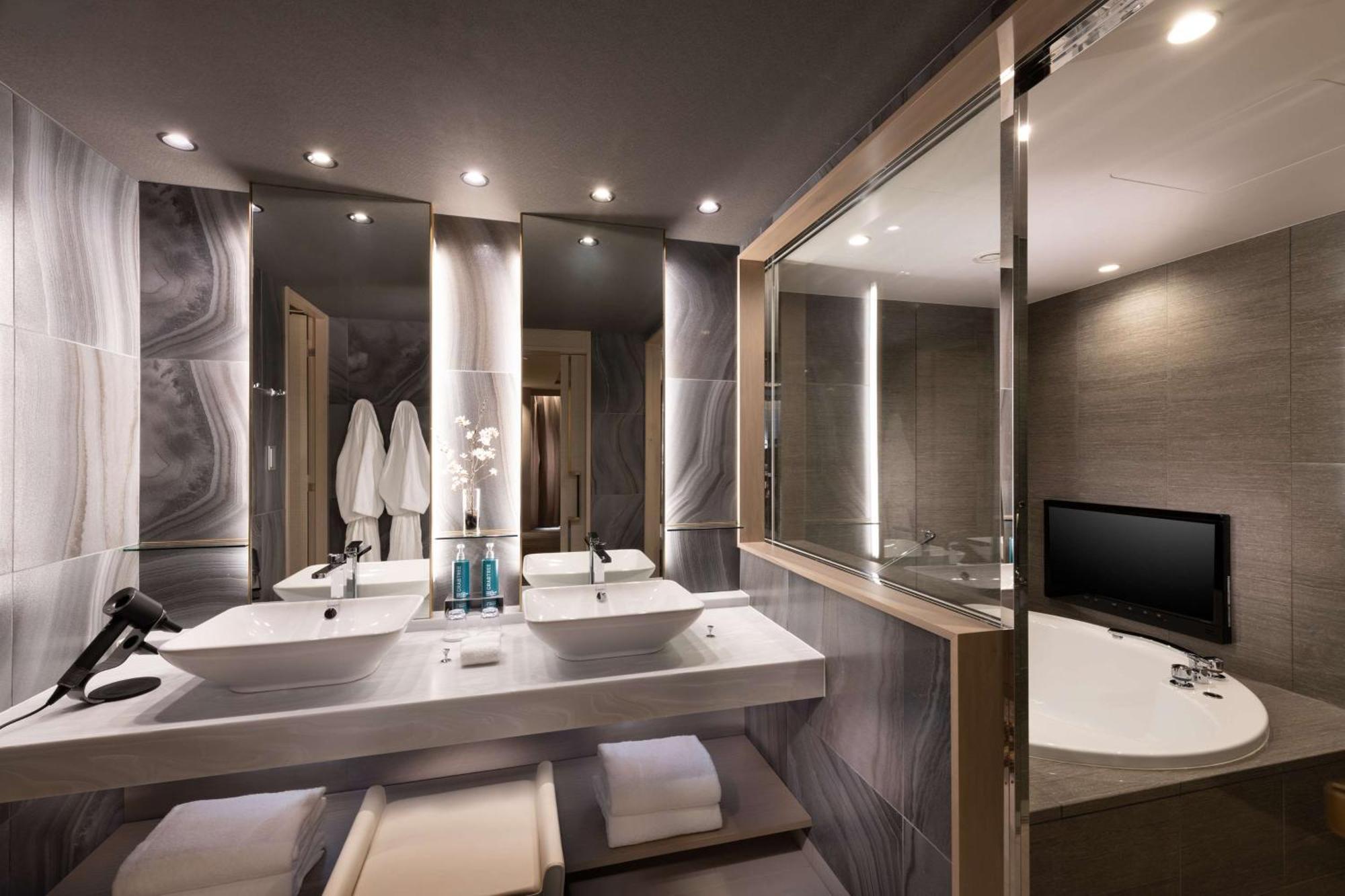 Doubletree By Hilton Station Hotel Kyoto