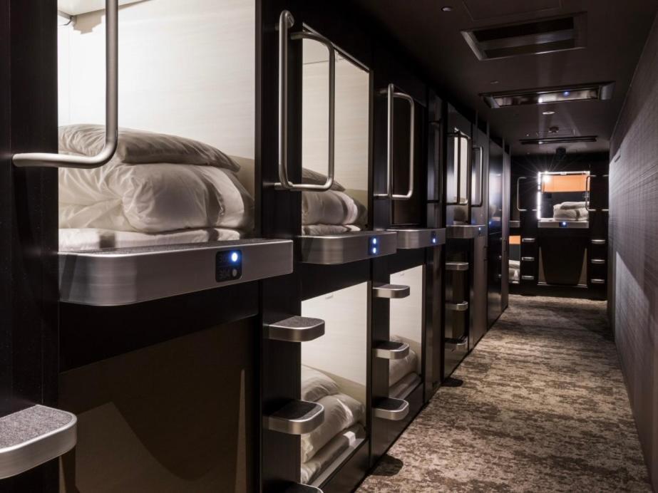Glansit Kawaramachi Capsule hotel 2*