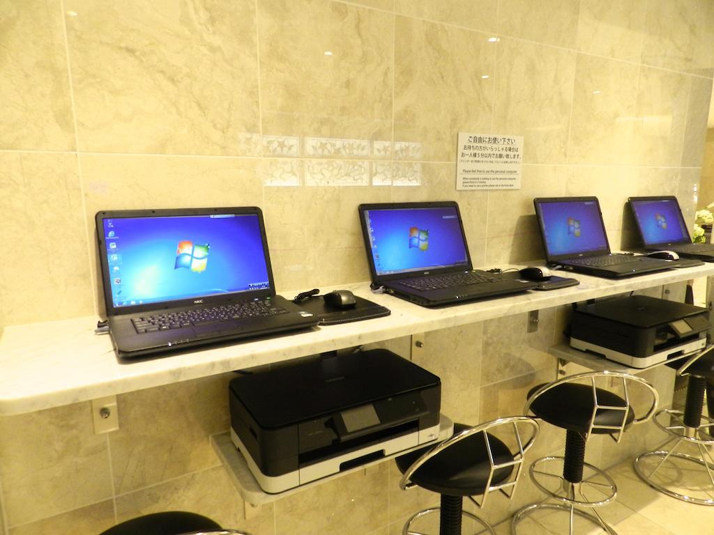 Check In Shijokarasuma Hotel