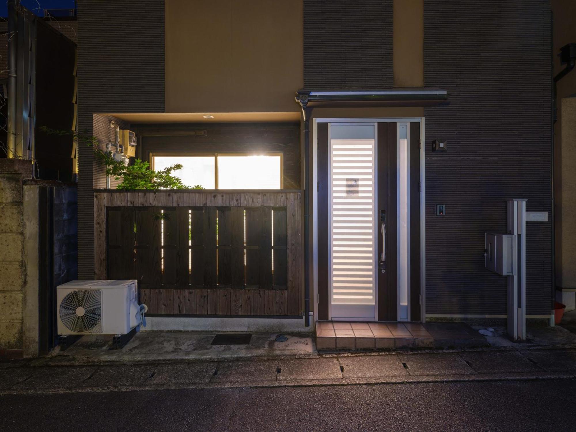 Muji Arashiyama 無時嵐1階2階賃貸し 駅まで徒歩2分 *