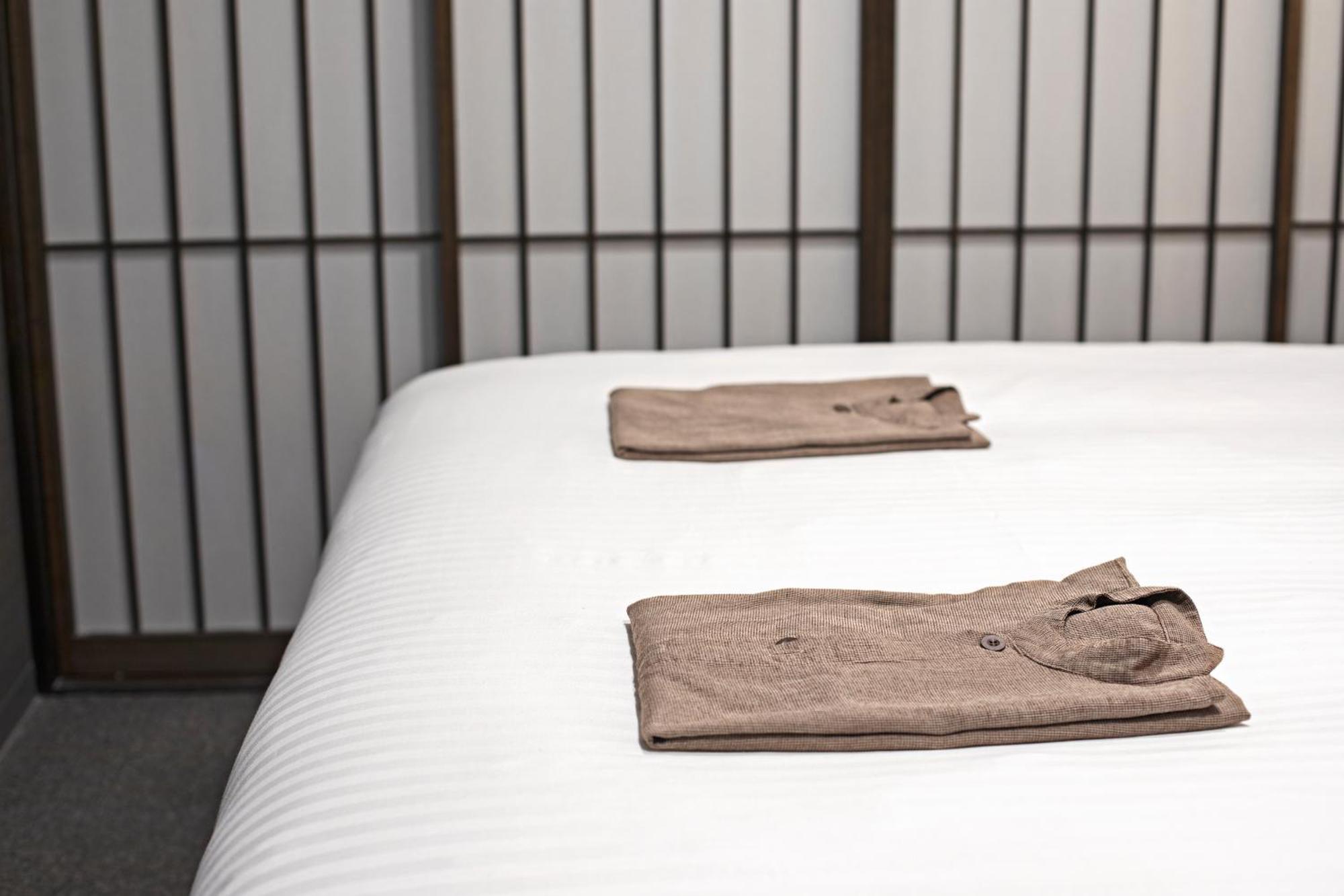 Ninja Black 3* Kyoto