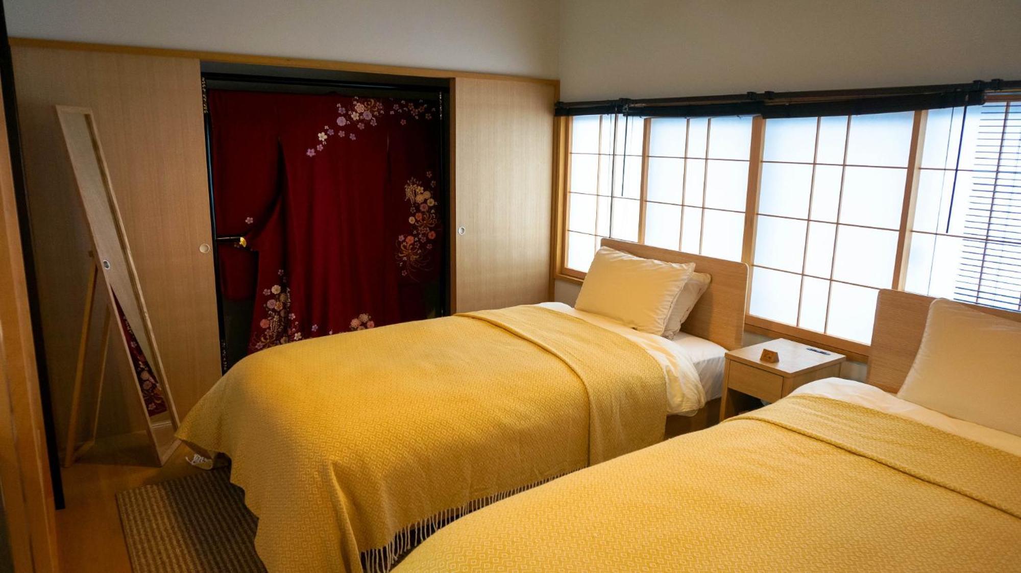 Yori Toya / Vacation 24393 Kyoto