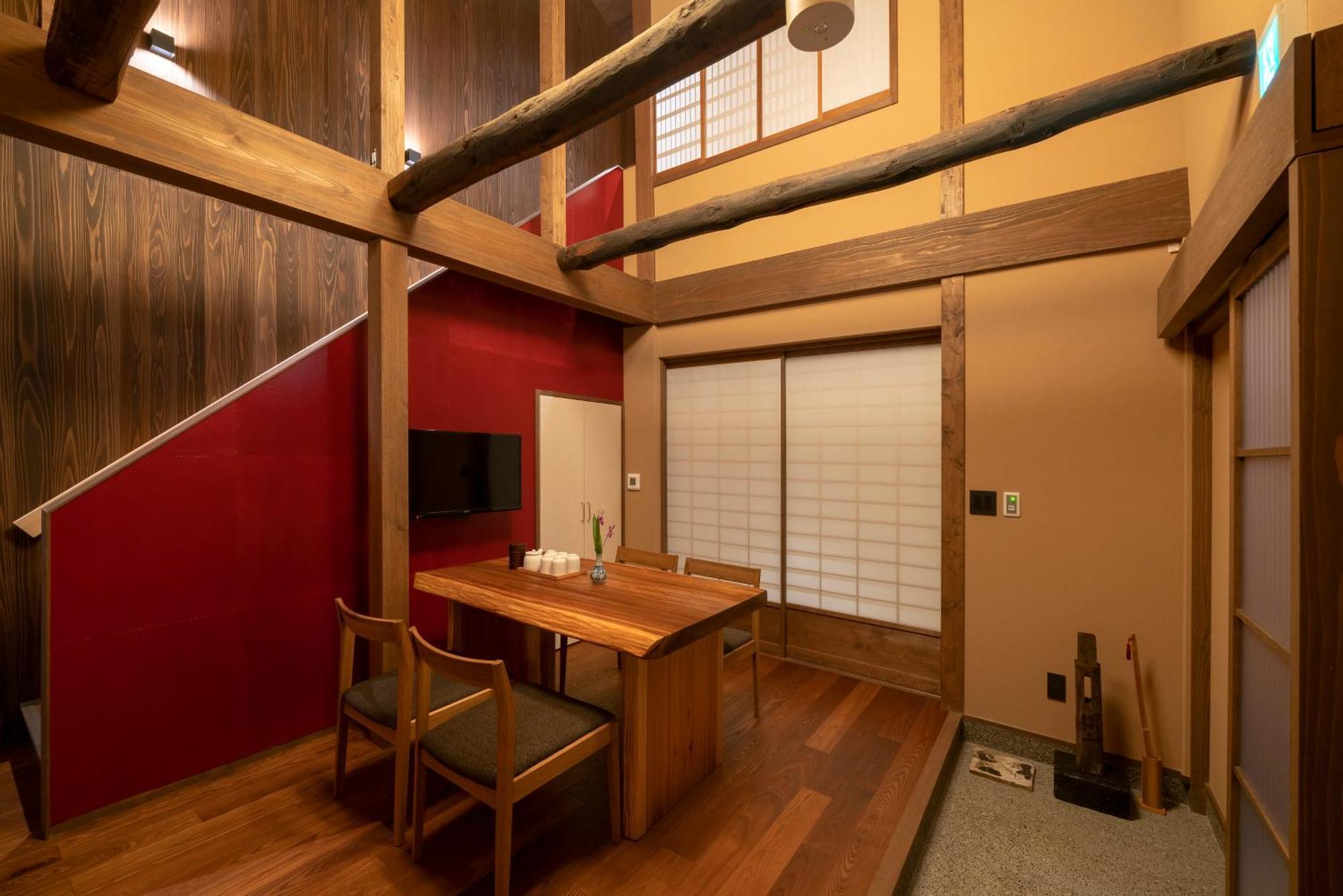 Apartment Hinaya Gojo