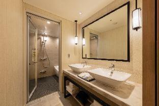 Emion Hotel
