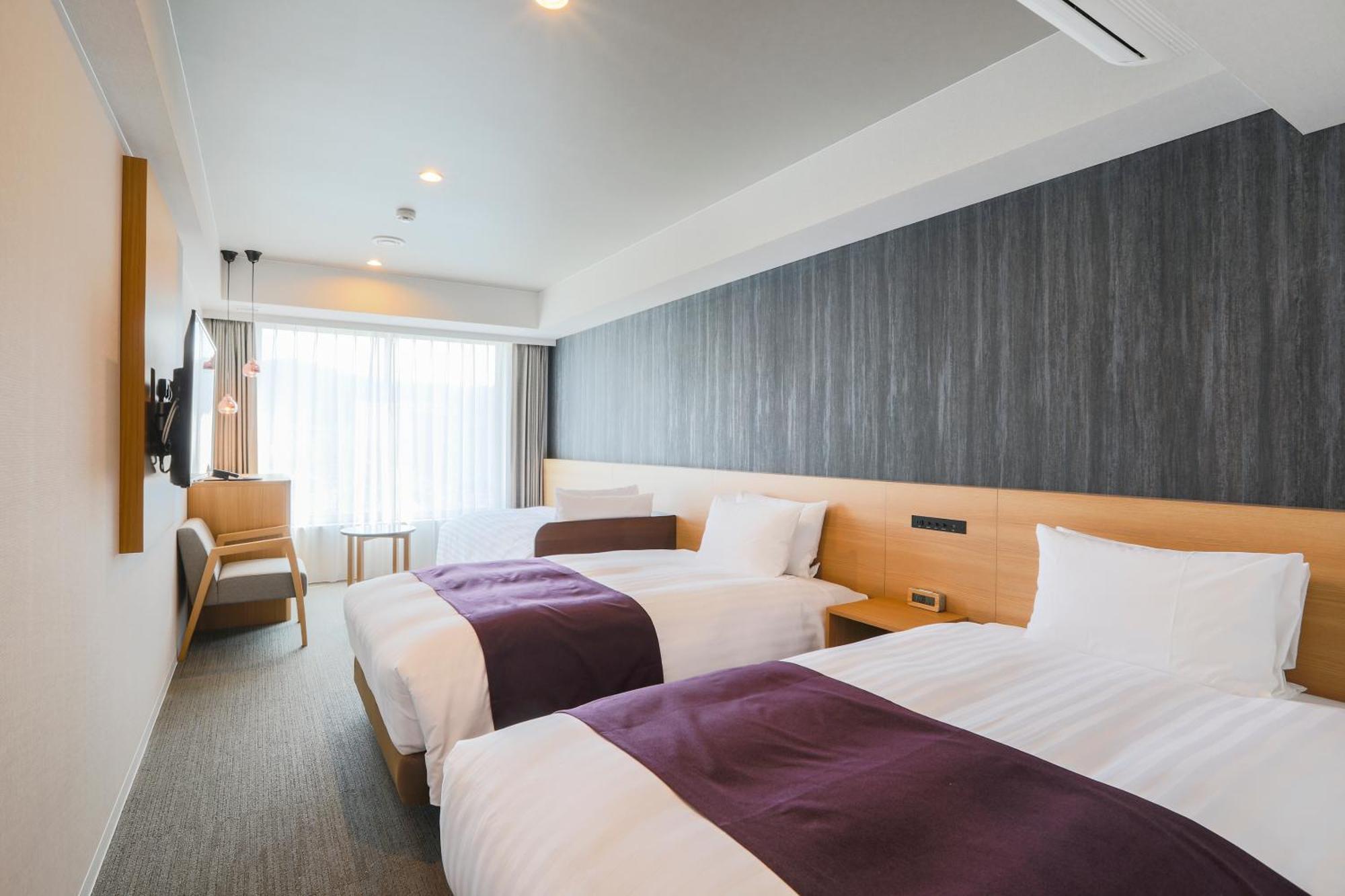 Wing International Premium Sanjo Hotel 3*