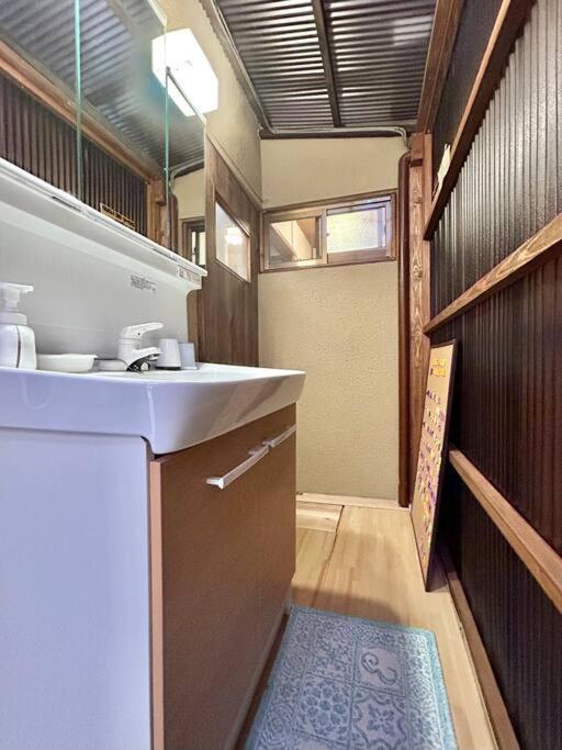 Authentic House In With Free Bicycles- Easy To Osaka, Nara Too Apartment