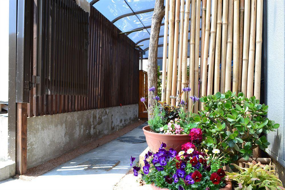 Hennka Hostel *