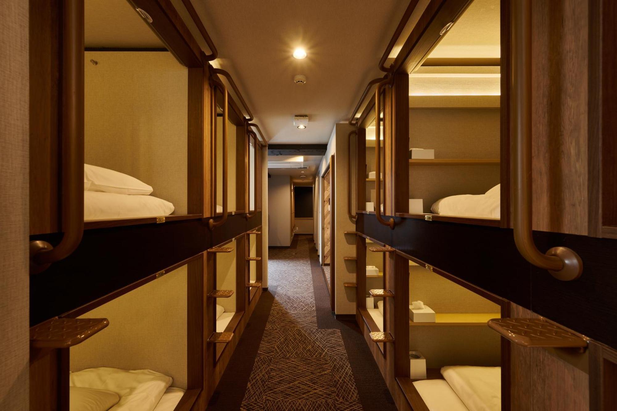 Capsule hotel Capsule Continue Nijojokita *