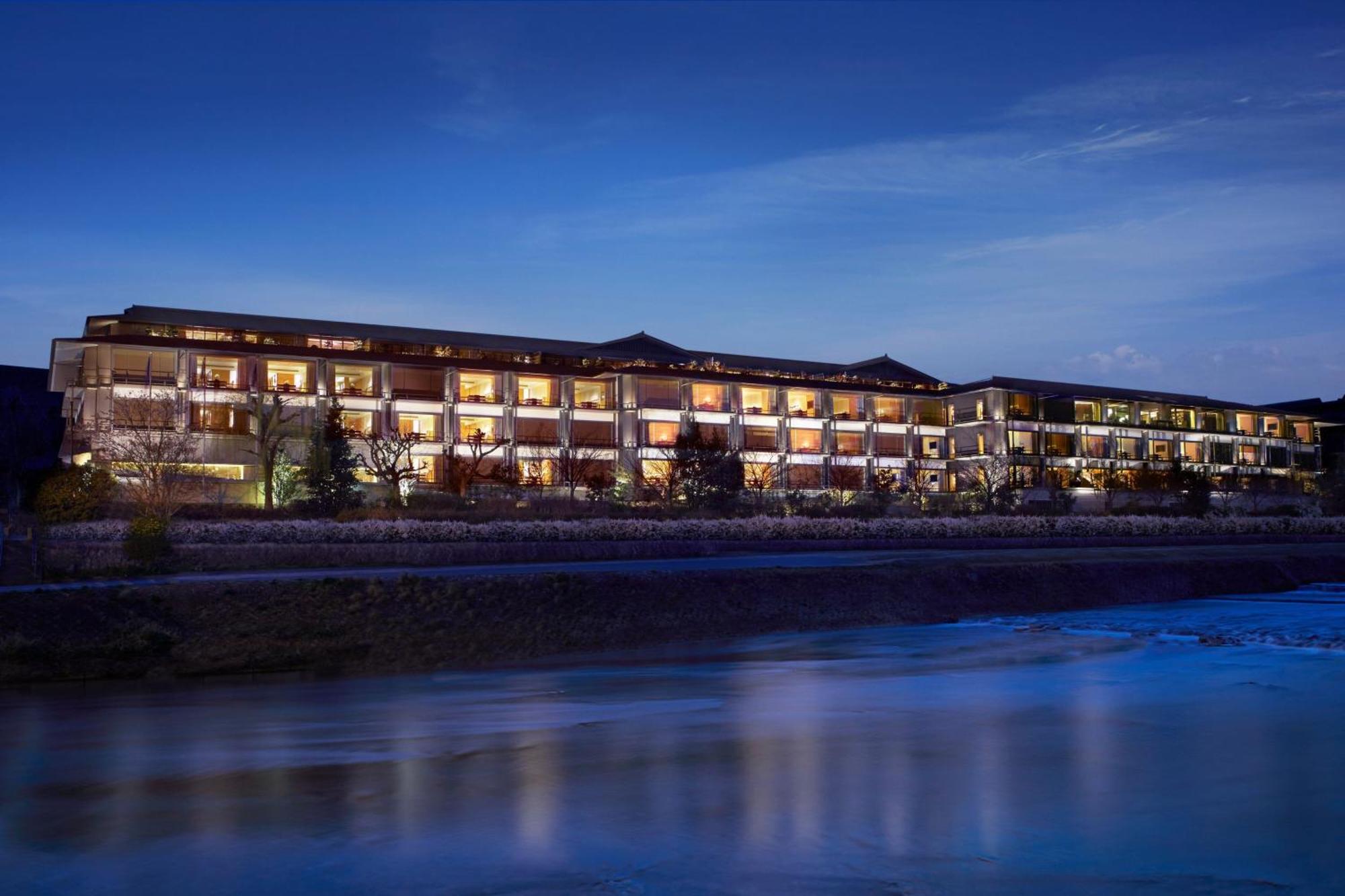 The Ritz-carlton Hotel