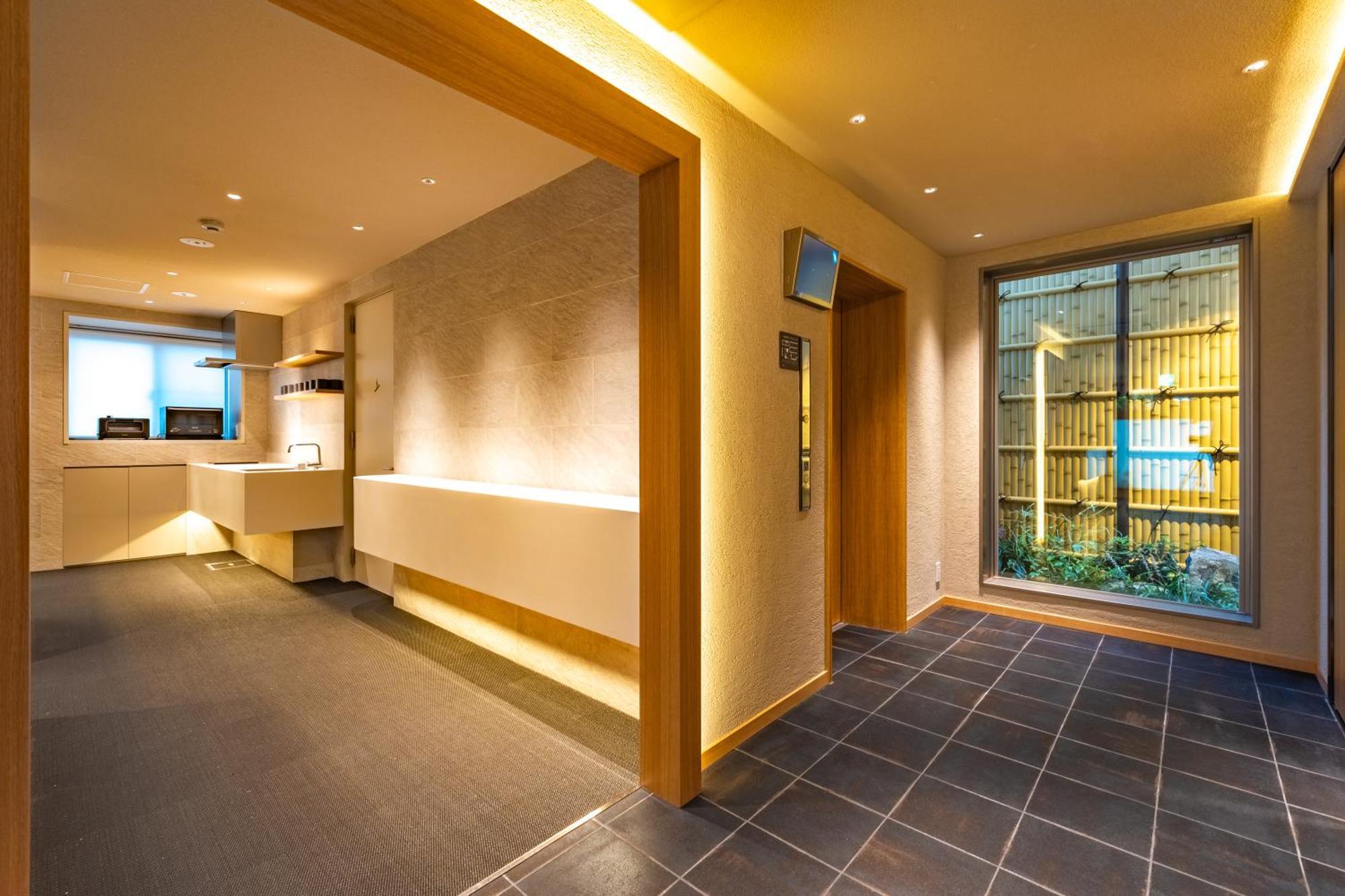 Hotel Dash Living Gojo 2*