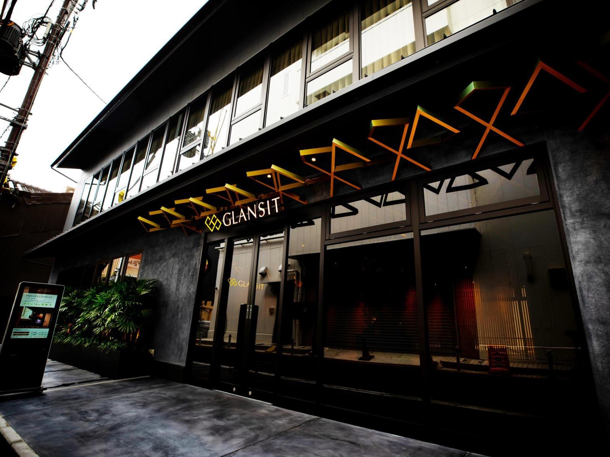 Glansit Kawaramachi Capsule hotel Kyoto