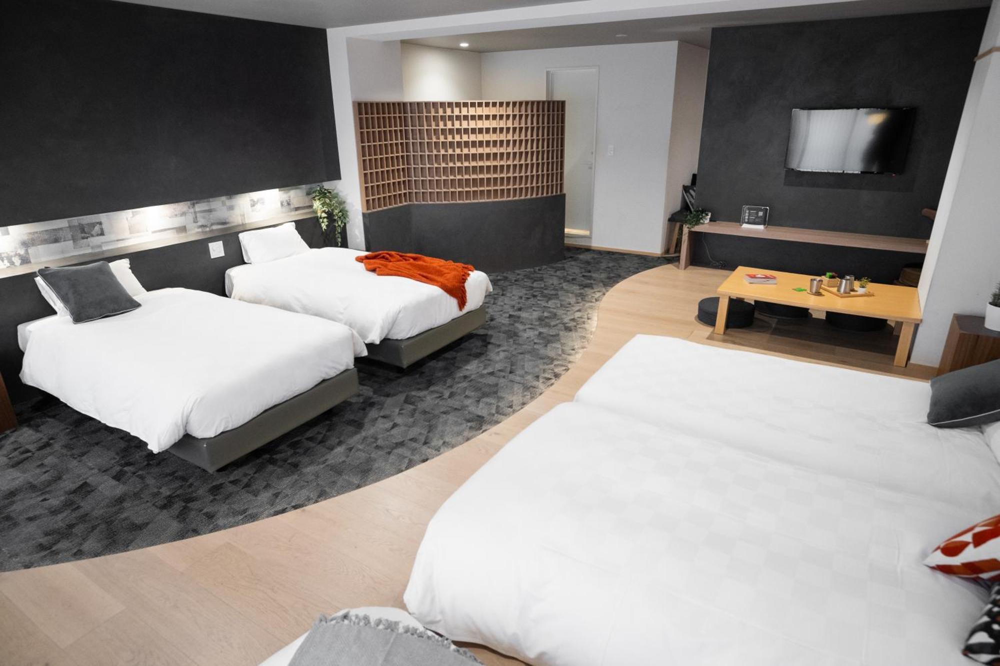 Wayfarer Shijo Hotel