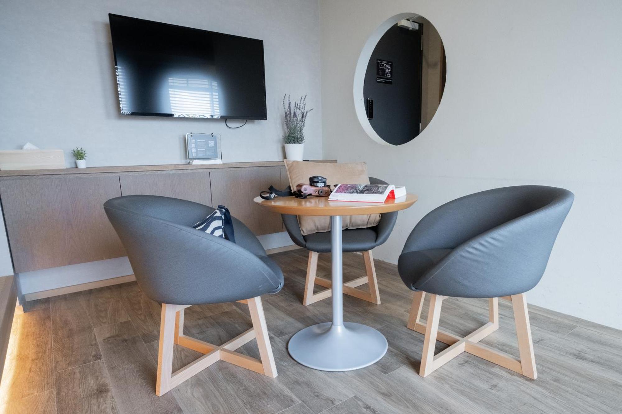 Wayfarer Shijo Hotel 3*