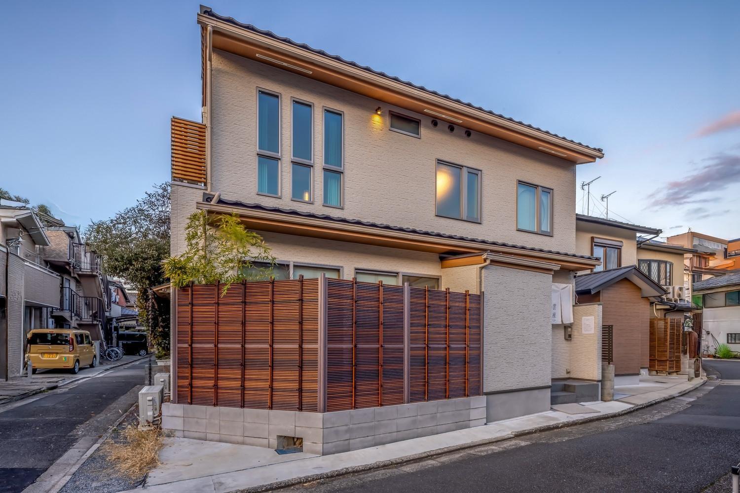 Kamogawa House *