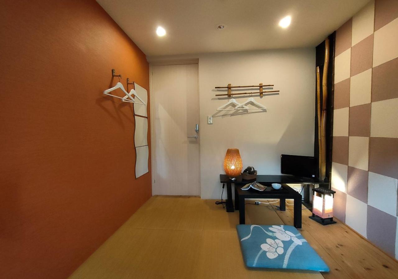 Shirakawa Kiraku Guest house 2*