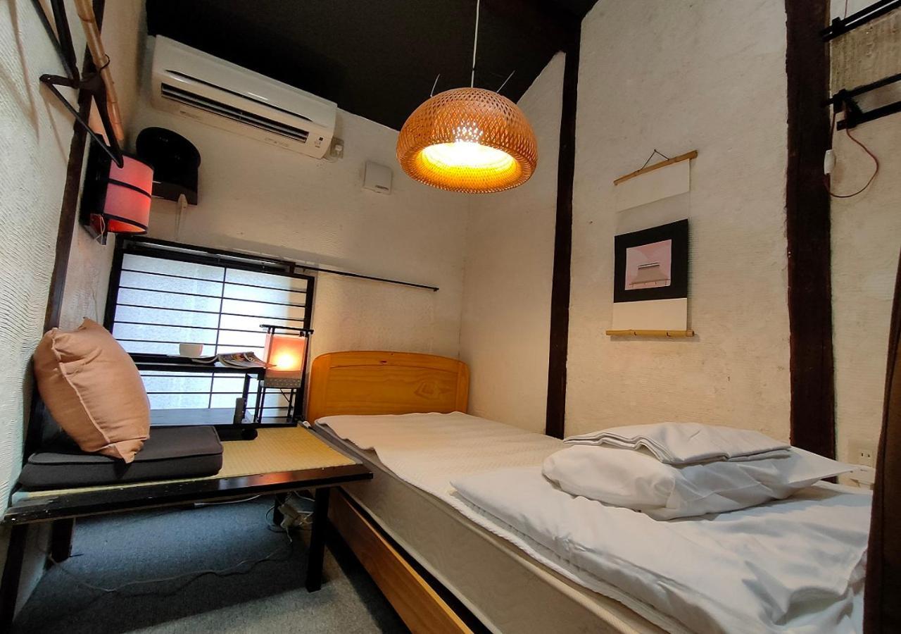 Shirakawa Kiraku Guest house 2*