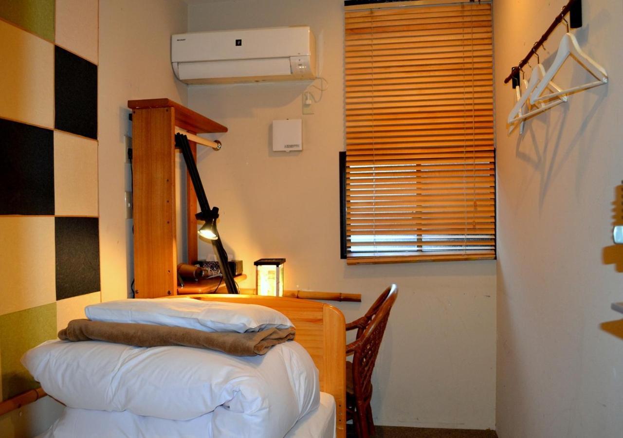 Shirakawa Kiraku Guest house 2*