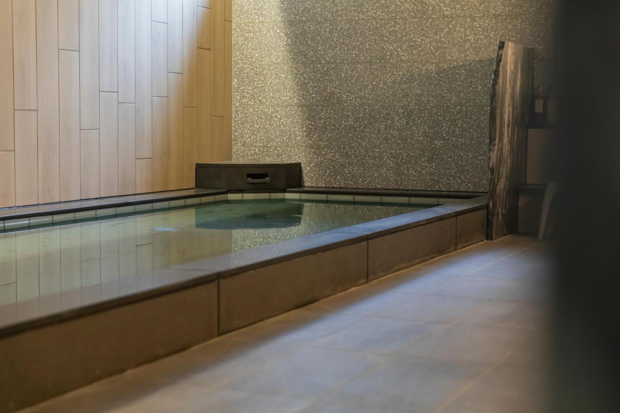 Plaza Kintetsu Jujo Hotel