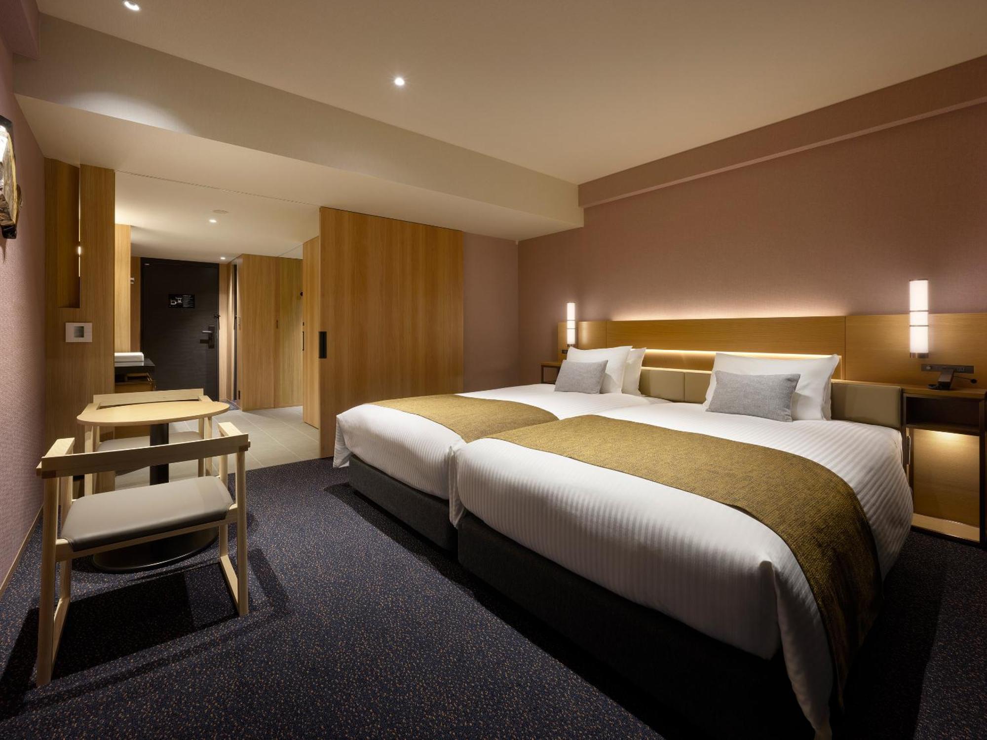 Mitsui Garden Sanjo Premier 5*