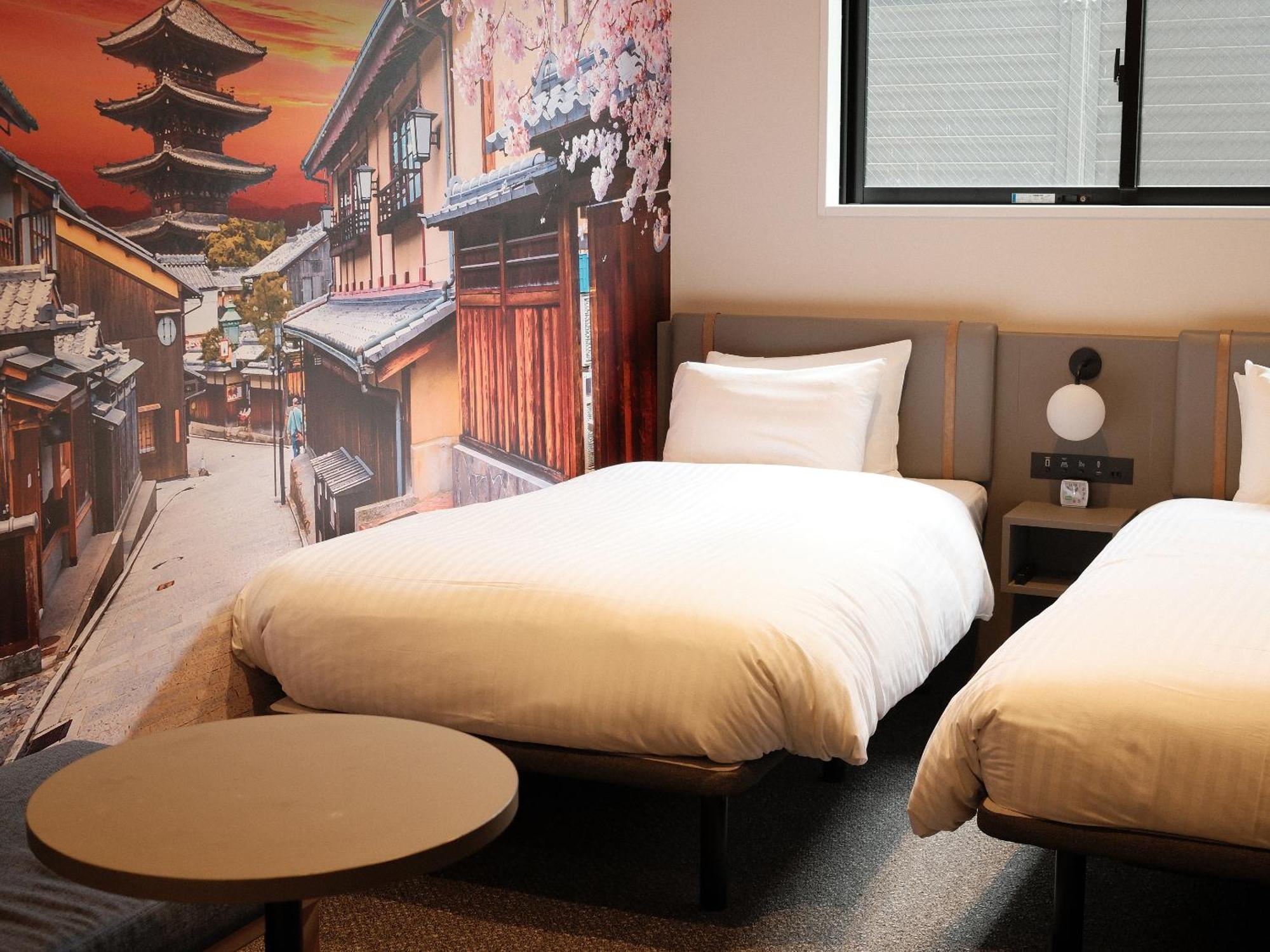 Travelodge Shijo Omiya Hotel 3*
