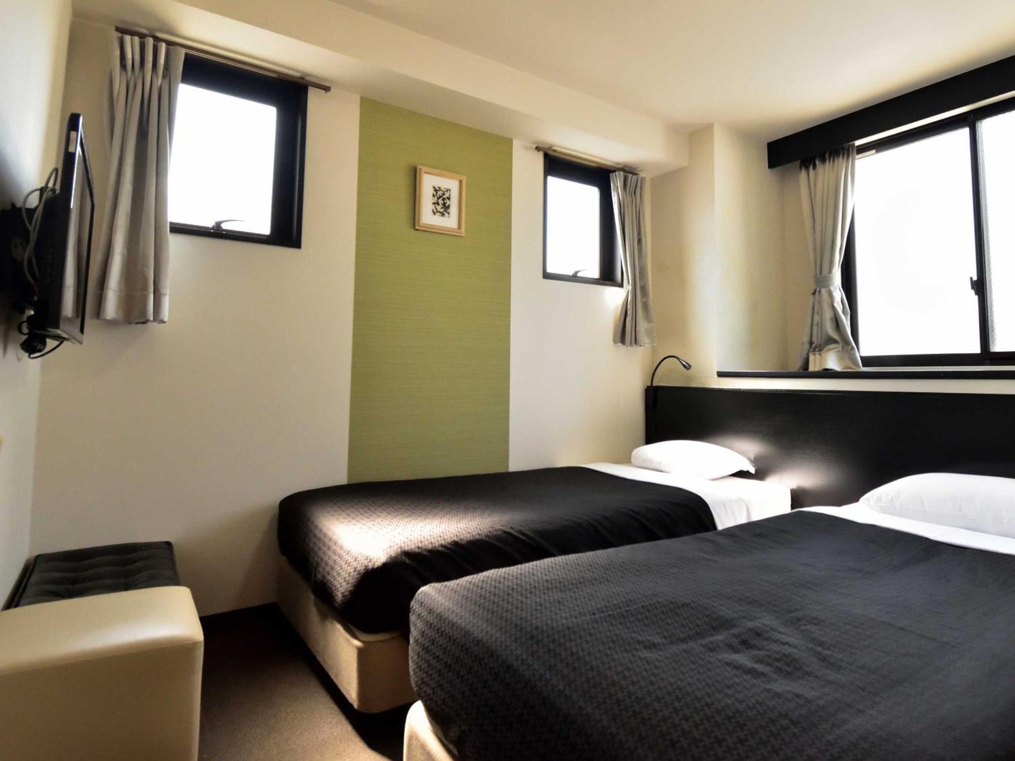 Izutsu Kawaramachi Sanjo Hotel 3*