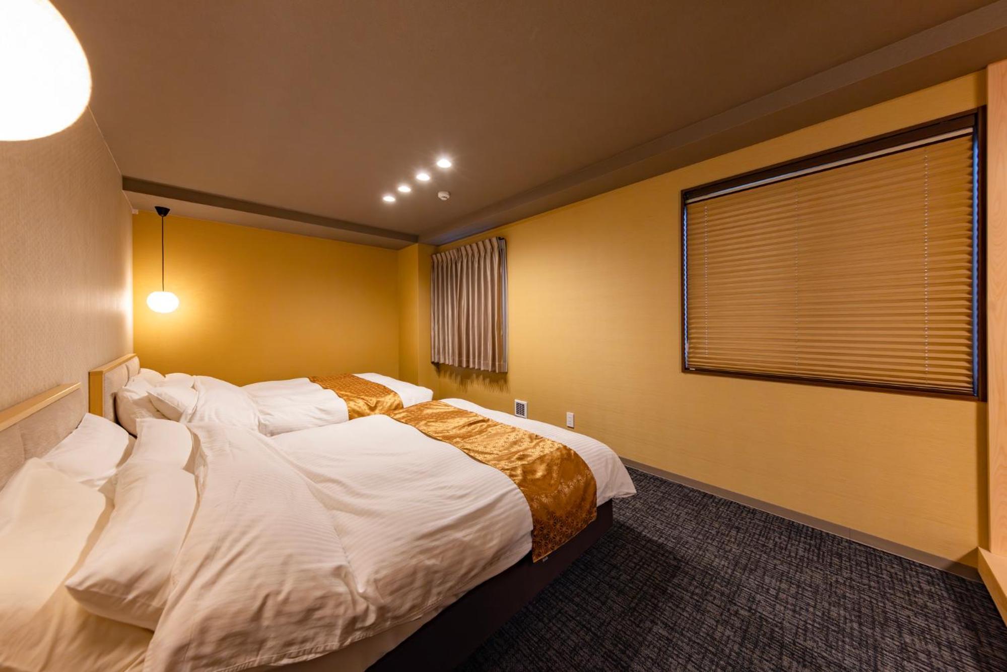 Madoka Station West Hotel 3*