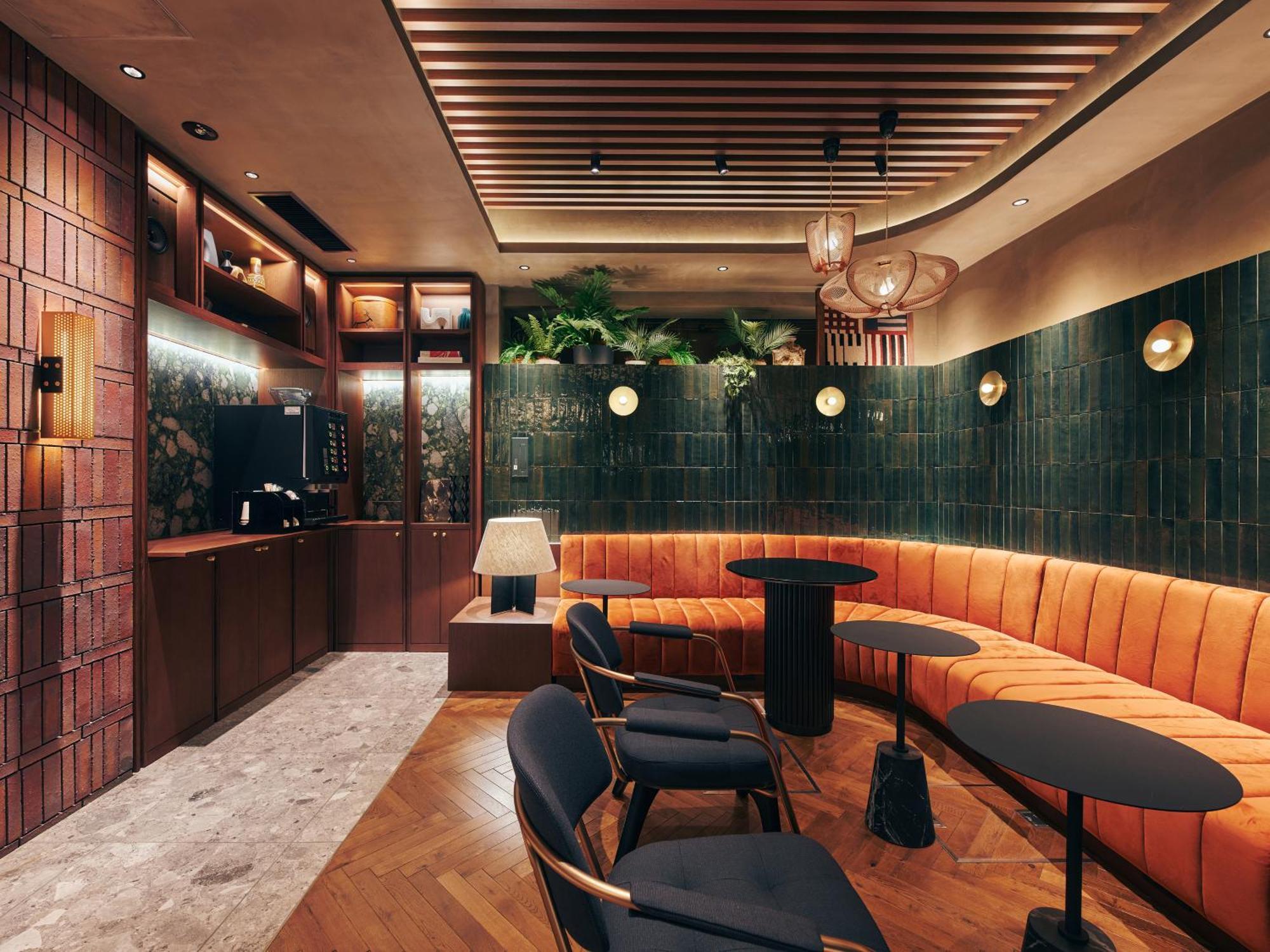 Hotel Stitch 5*