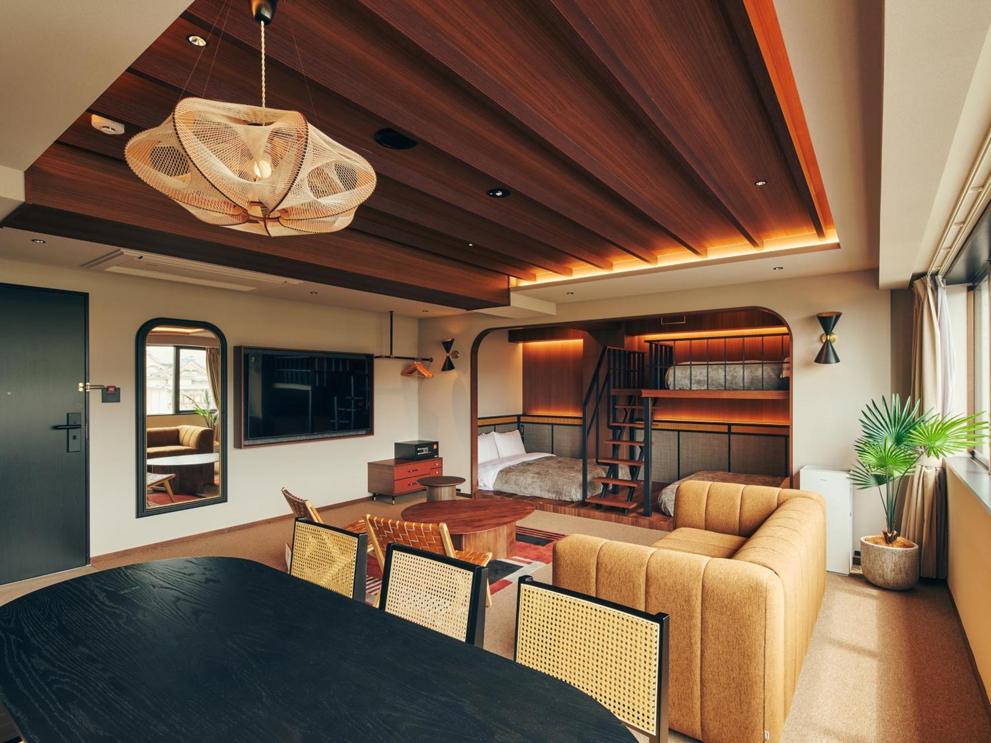 Hotel Stitch 5*