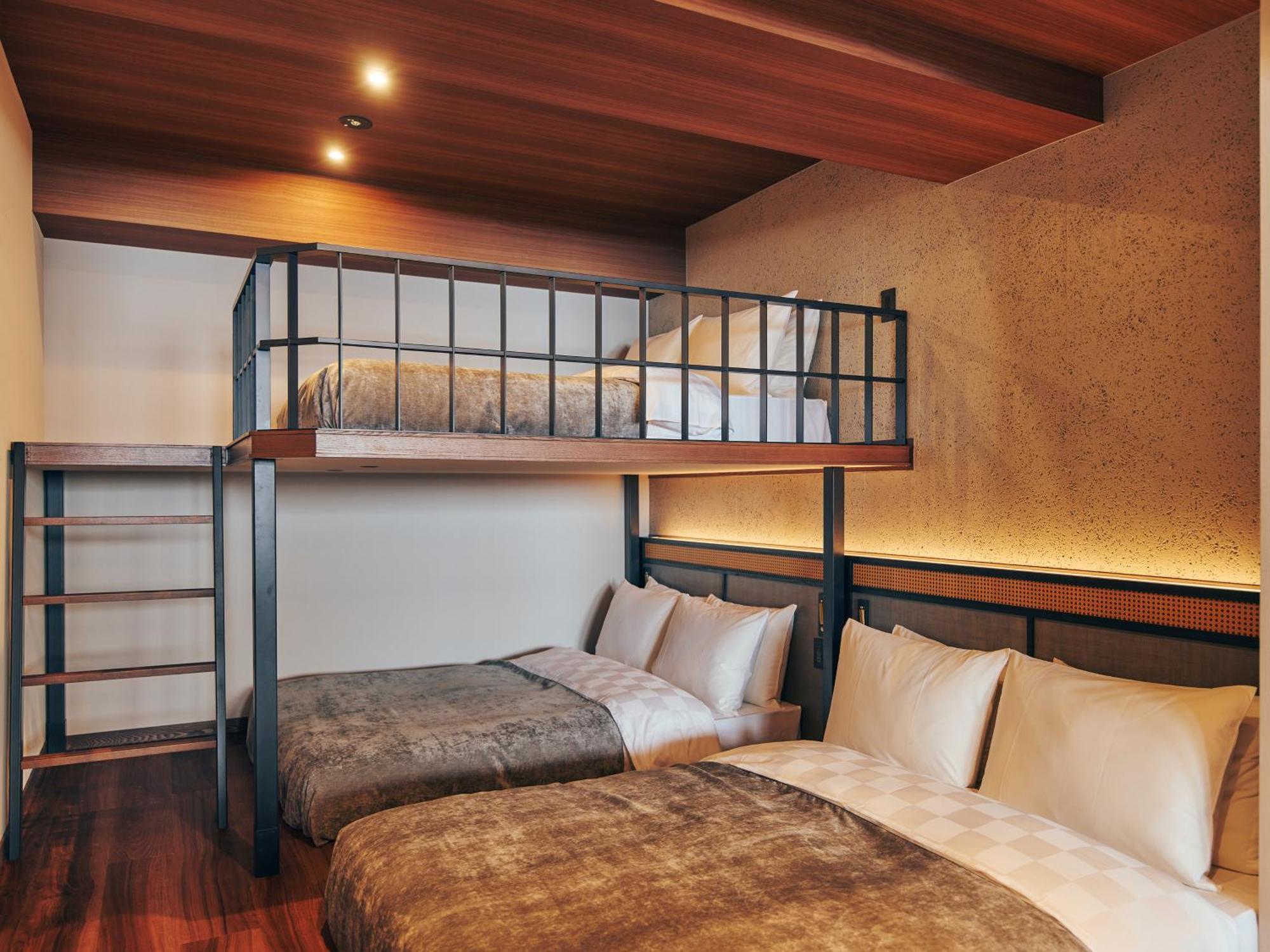 Stitch Hotel 5*