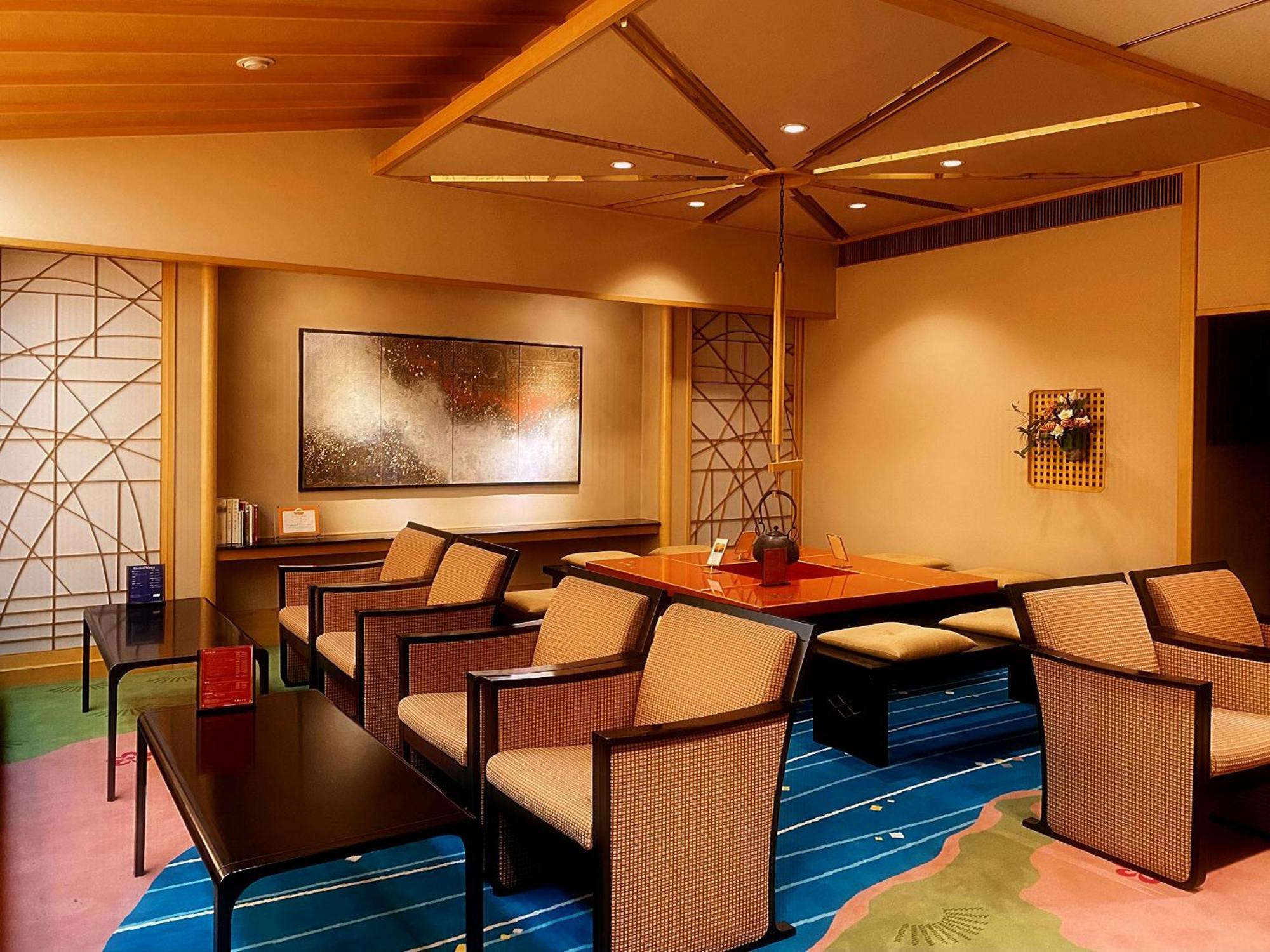 Hotel Sun Members Saga